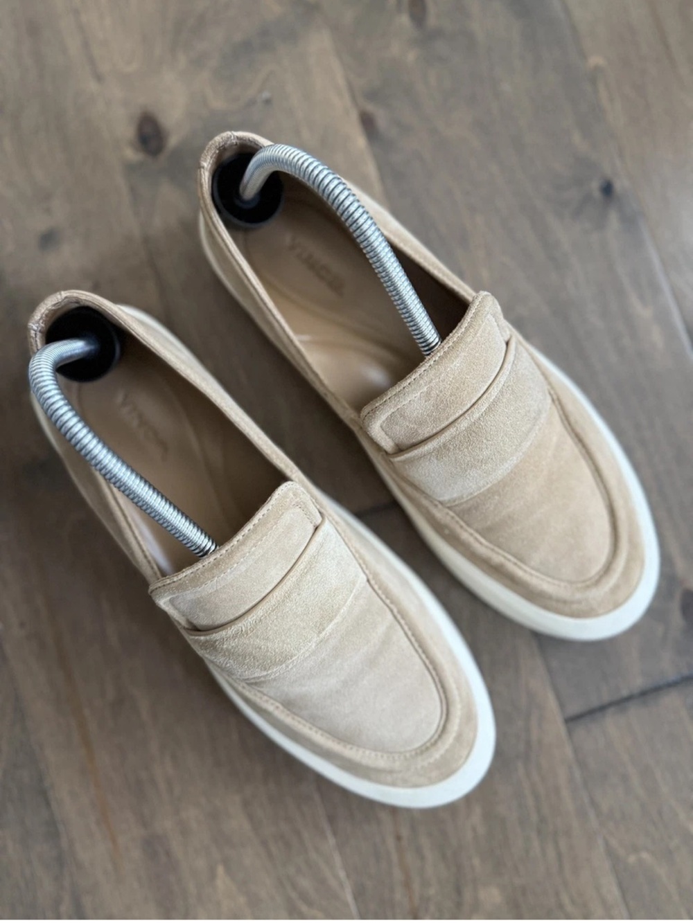 Vince Women’s Ghita Beige Suede Slip On Flat Sneakers Size 9
